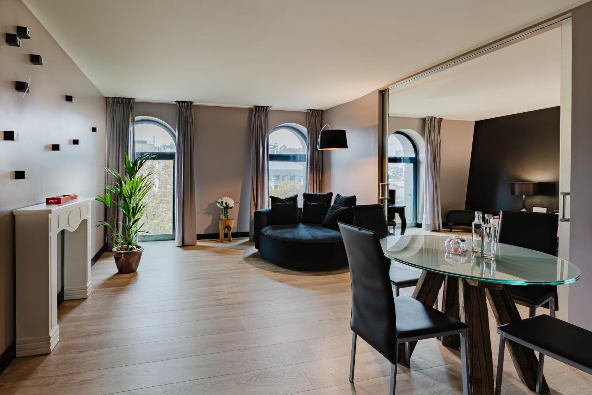 138 Liberdade Hotel Lisboa 外观 照片 The interior of a suite at the hotel