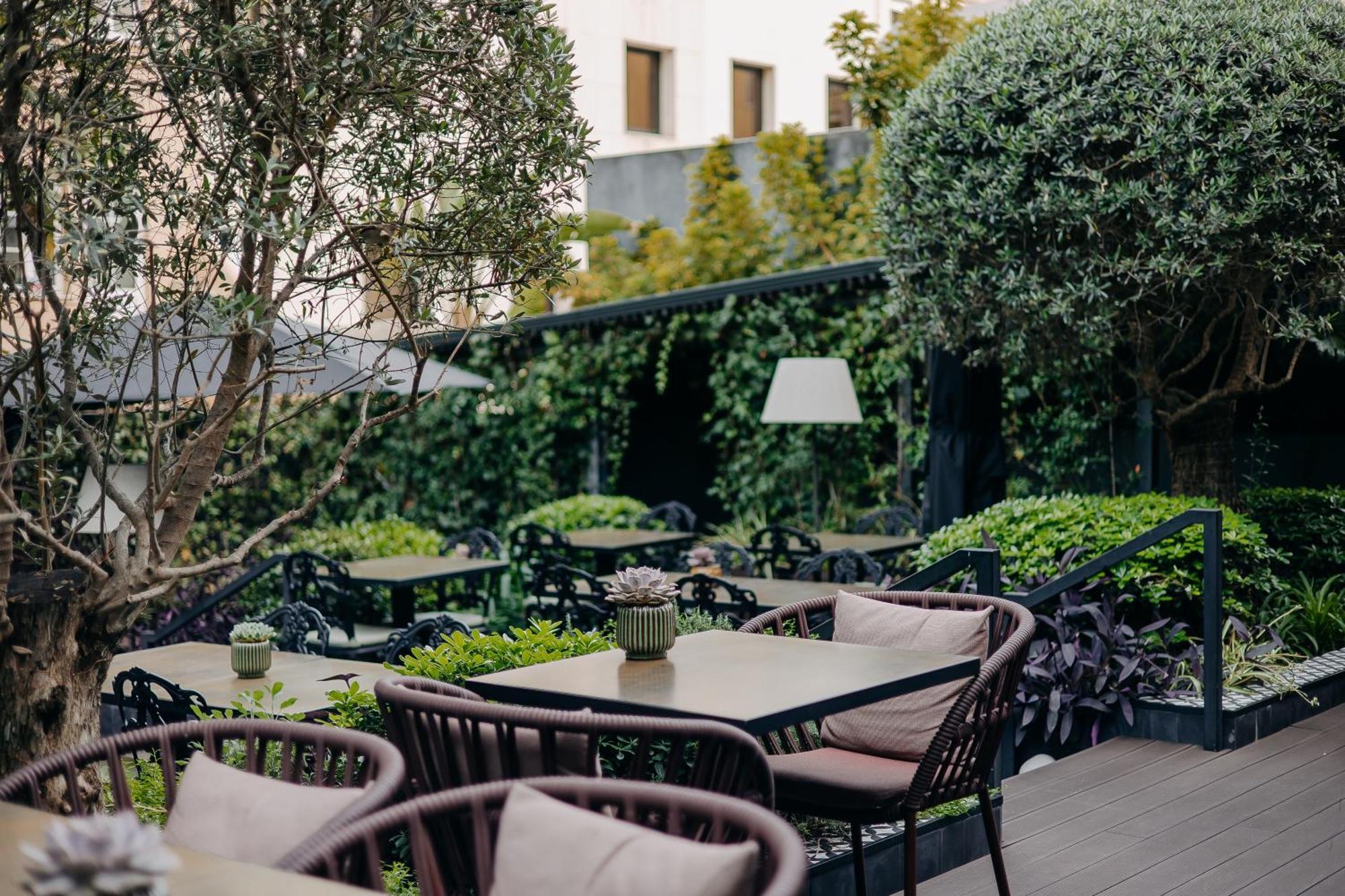 138 Liberdade Hotel Lisboa 外观 照片 The garden of the hotel