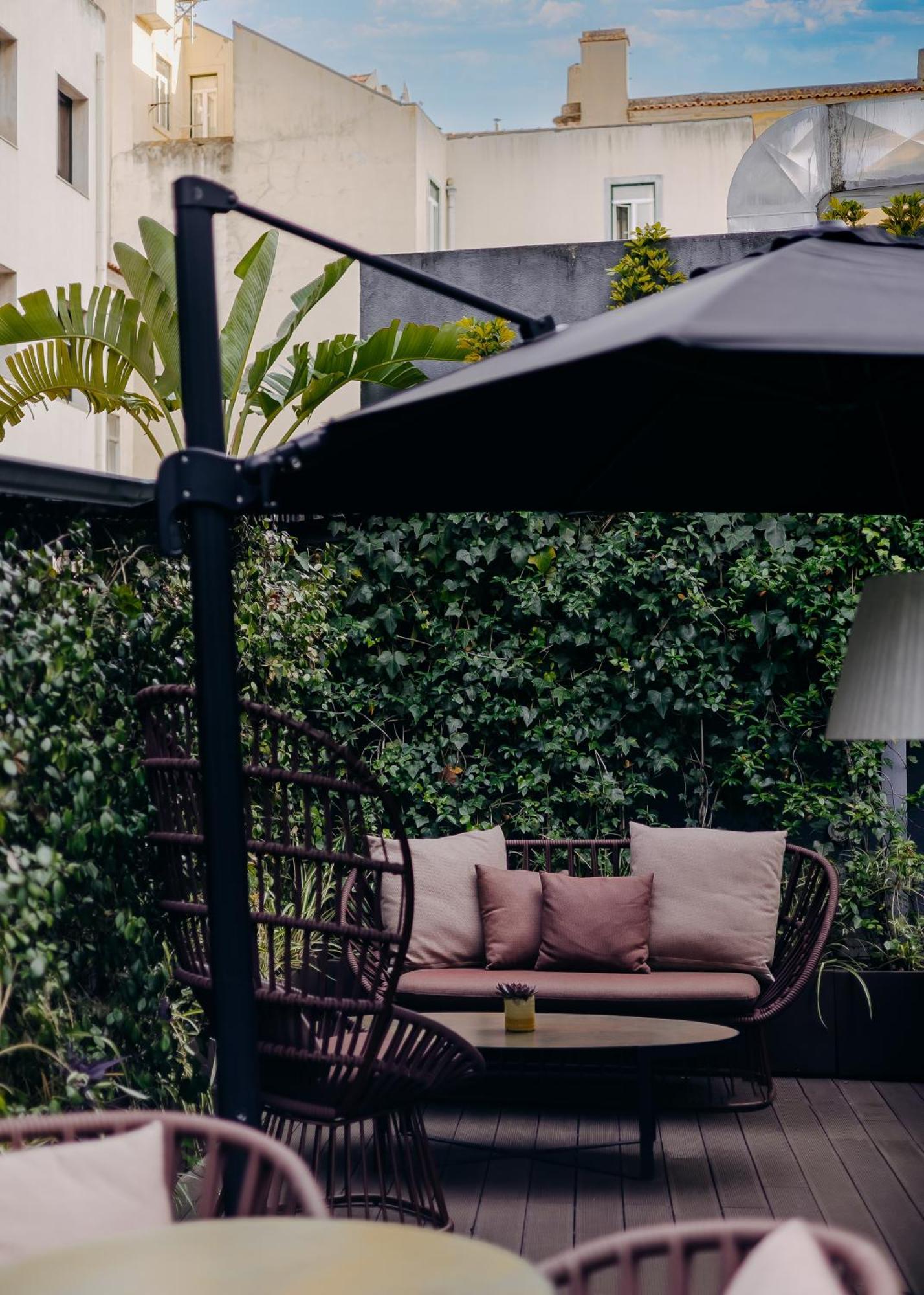 138 Liberdade Hotel Lisboa 外观 照片 The garden of the hotel